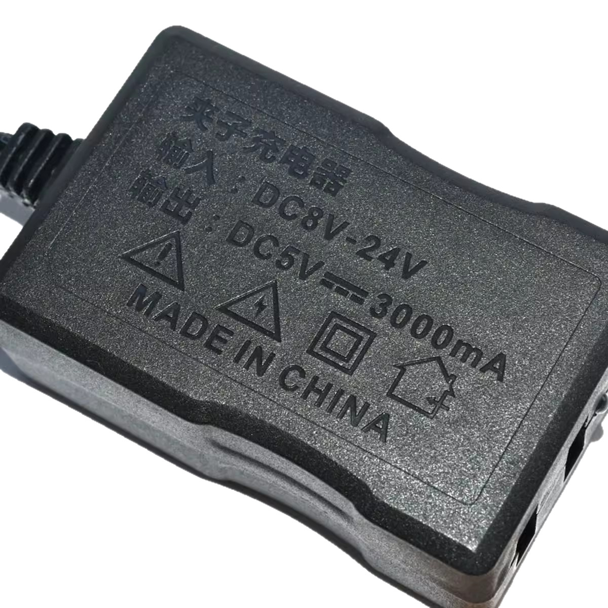 12V 24V motorcycle battery mobile phone charger marine truck excavator battery to 5vUSB car charging