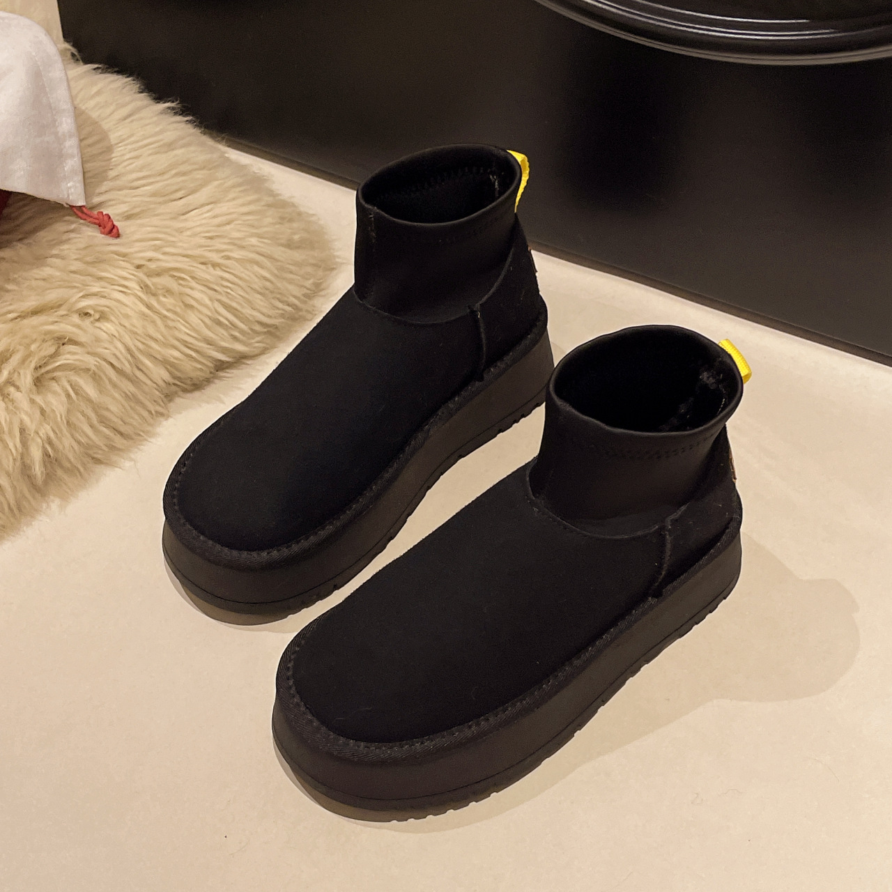 Scarpe da neve fredde del nord-est con suola spessa per le donne nell'inverno 2024, con pile aggiunto, impermeabili ispessite, antiscivolo e_voghion.com