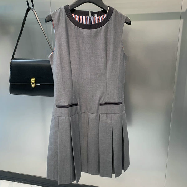 THOM BRASSY 8835 Плиссированное платье без рукавов