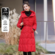 红色羽绒服女长款2023冬季新款90白鸭绒时尚修身显瘦连帽气质外套