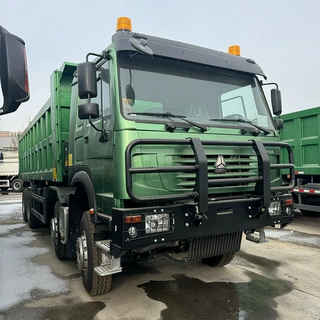 前四后八豪沃自卸车出售双桥渣土车厢货车371马力垃圾运输车
