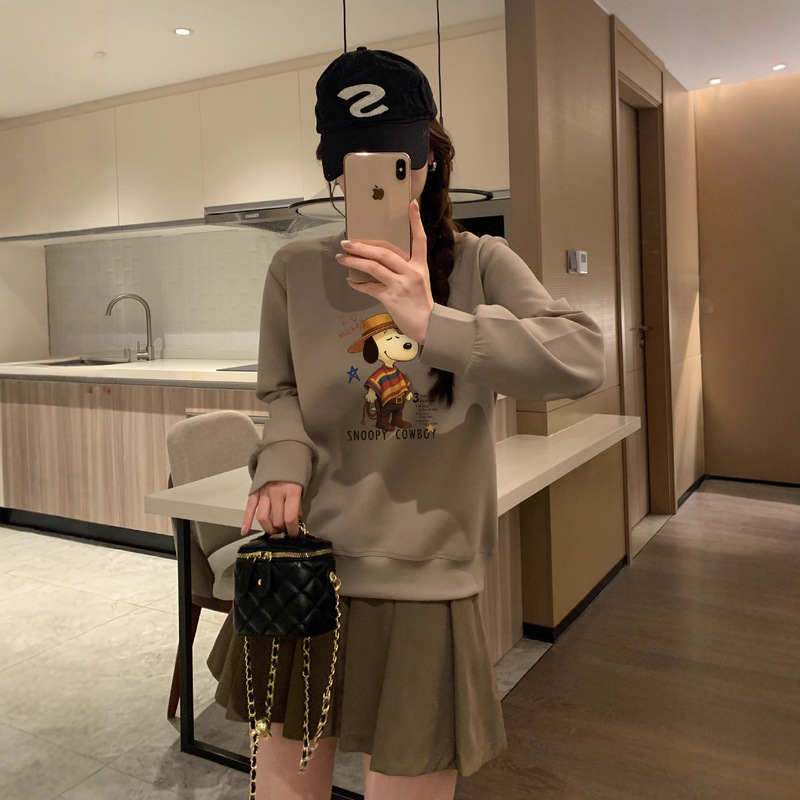 Ying+ Thirteen Lines Denim Snoopy Print Round Neck Long Sleeve Sweatshirt Right Shoulder Slim and Easiest for Match Women V70-8287