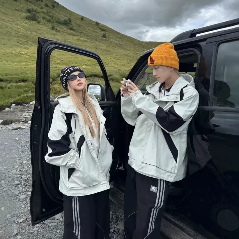 2025中小学生班服情侣校园风秋冬拼接学生休闲冲锋衣风衣外套套装