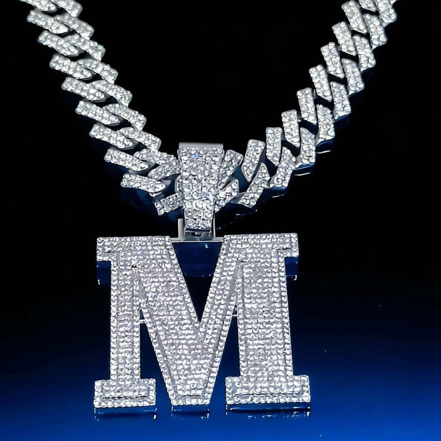 Europa y los Estados Unidos de la nueva aleación de diamante completo letras M collar colgante Inglés Chao Ha tendencia de diamante transfronterizo hombre cadena cubana