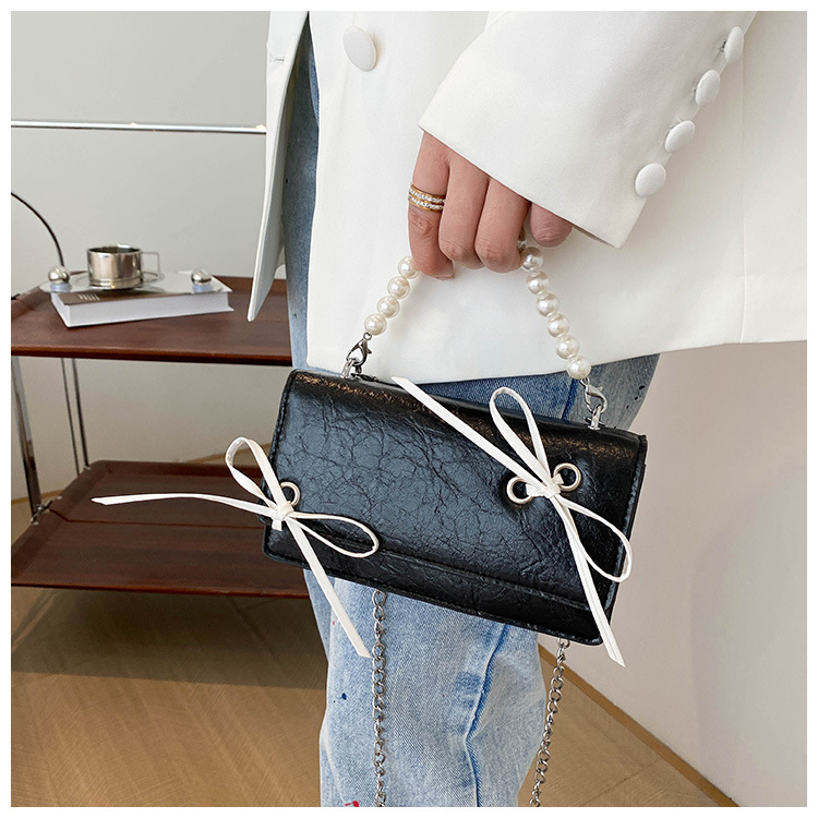 Fashion Solid Color Pearls Bowknot Square Buckle Handbag display picture 1