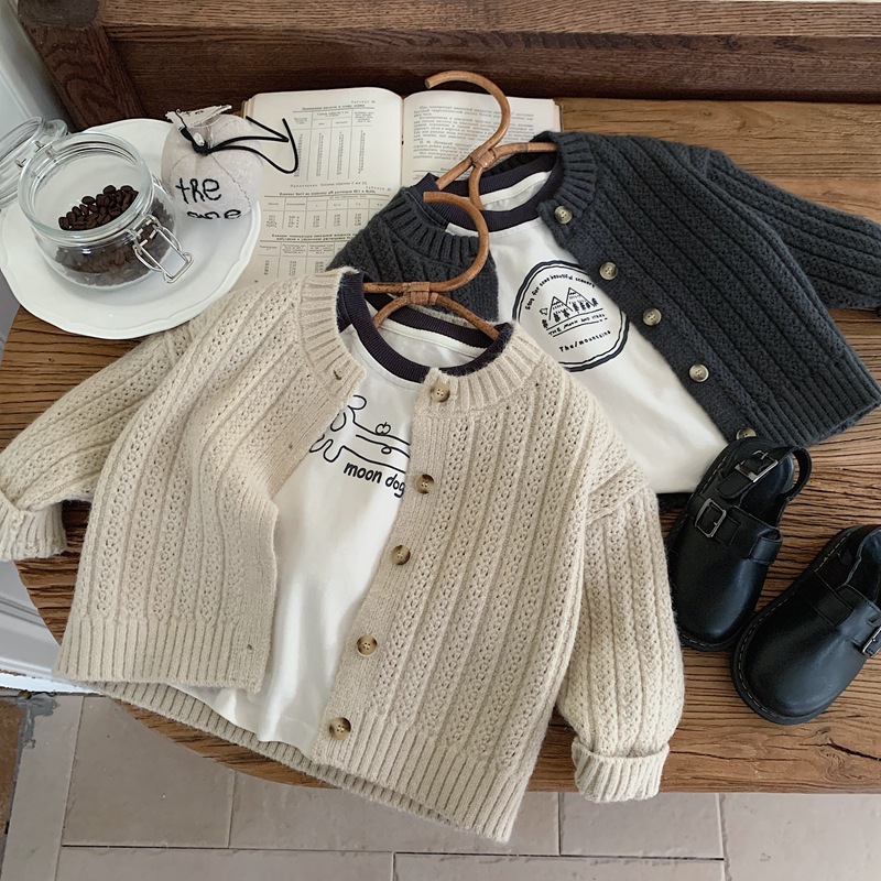 Children's autumn cardigan for boys, knitted sweater, beige jacket, suitable for spring and autumn, western style 2