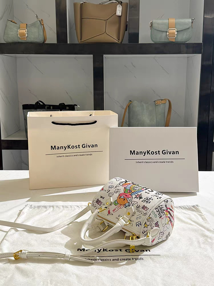 Borsa a spalla da donna con stampa graffiti e orsetto alla moda_voghion.com