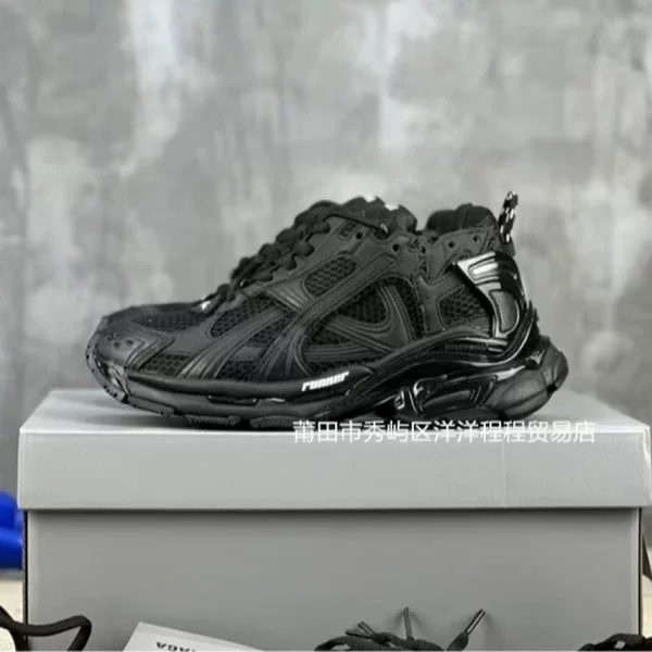 Factory Top Quality Cross-Border Paris 7th Generation Running Shoes RUNNER Dad 7.5 Vintage Men's Sports Shoes