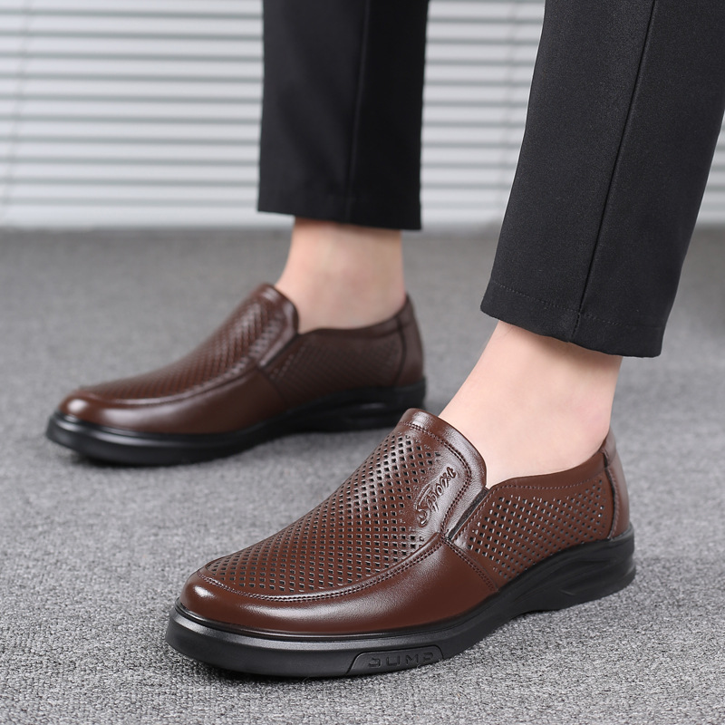 여름 가죽 중공 비즈니스 캐주얼 가죽 신발 남성용 슬립 온 통기성 구멍 신발 소프트 단독 운전 신발