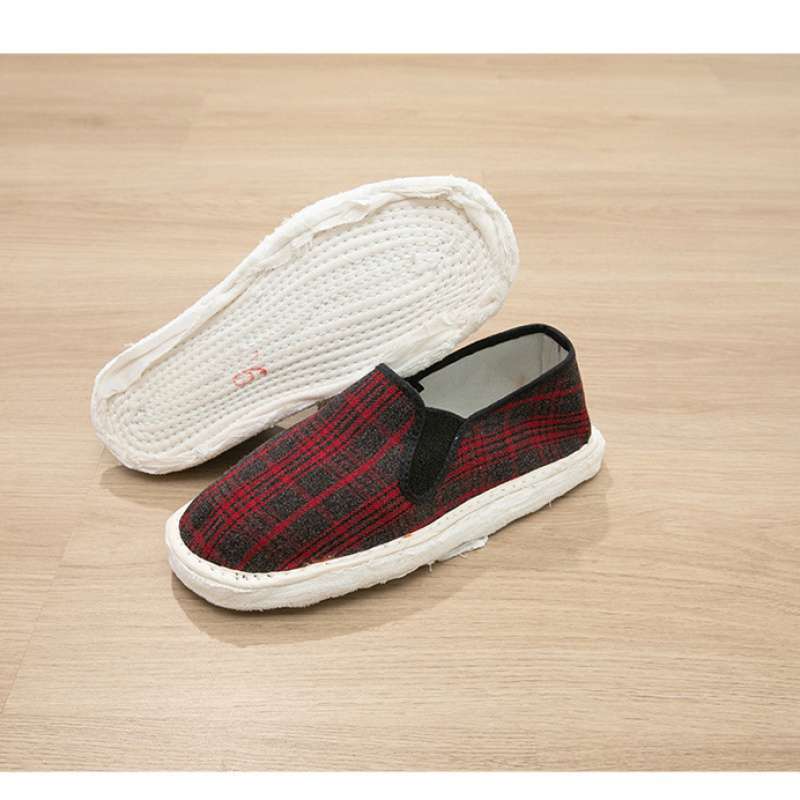 붉은 체크무늬 고무입[로우엣지 바닥]