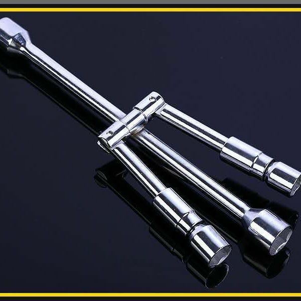 折叠十字扳手小车轮胎扳手拆卸备胎工具便携式备胎扳手轮胎工具