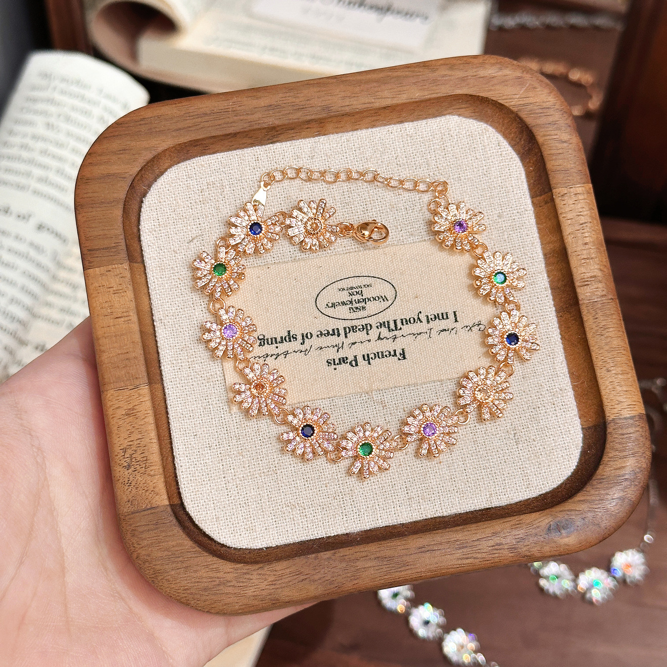 Daisies pendientes de orejas de lujo ligero de diseño de alto nivel gancho de orejas de flores pequeñas joyas de orejas frescas al por mayor pendientes transfronterizos al por mayor