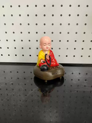Car ornaments: Car Ornaments Interior Decoration - color-box-packaging-charging-little-monk-red-6-songs-card