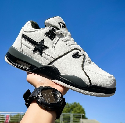 Zapatos de hombre nuevo 2024 otoño deporte casual ligero con suela suave nicho coreano de moda de hombre zapatos de skate de altura baja