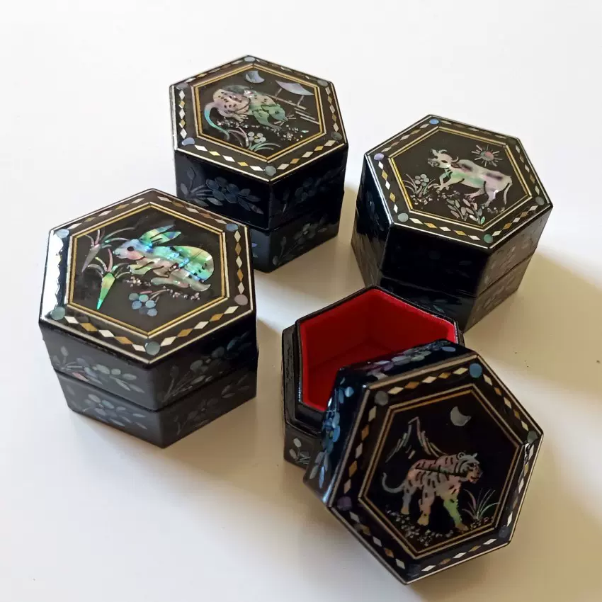 手工漆器贝壳螺钿镶嵌12生肖饰品盒戒指漆盒复古镶贝伴手收纳礼盒