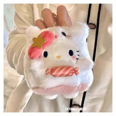 かわいいぬいぐるみの人形の精巧な醜い魚のリュックサックはかわいいキャンディーの幽霊のkittyの人形のプレゼントを飾ります。