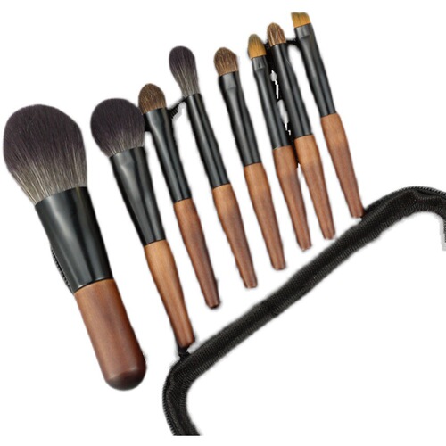 Mini small 8-piece portable makeup set brush with short rod animal hair eye shadow brush concealer travel size free package