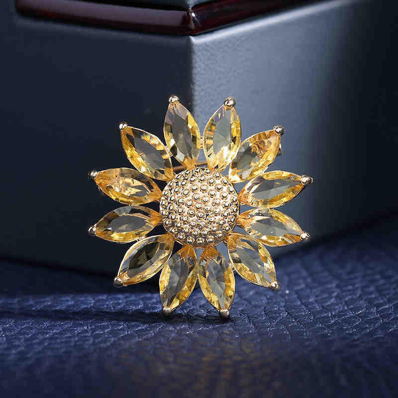 Spilla in cristallo per donna elegante accessorio girasole_voghion.com