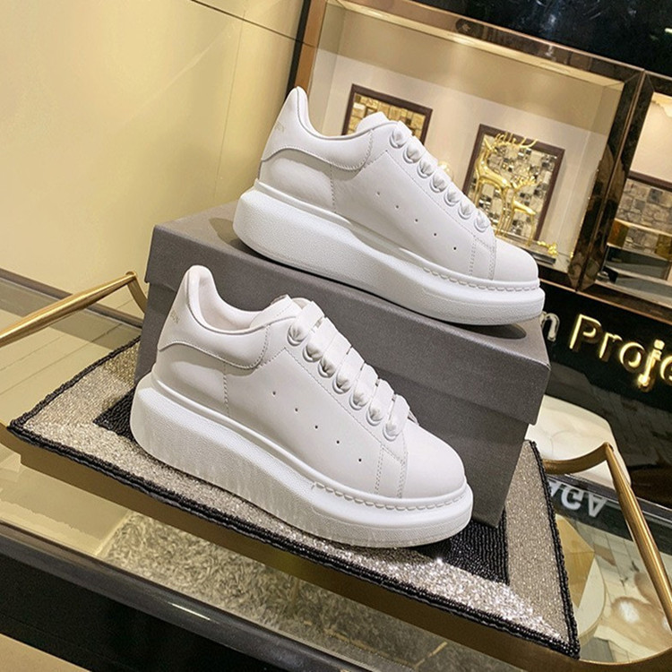 McQueen women's white sneakers 2021 summer new style platform thick-soled height-increasing breathable casual couple sneakers