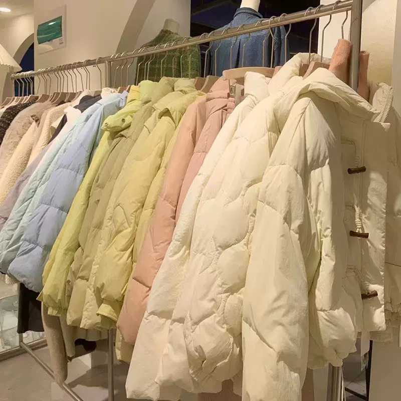 杭州高端品牌女款白鸭绒羽绒服短款加厚保暖外套冬实体店批发货源