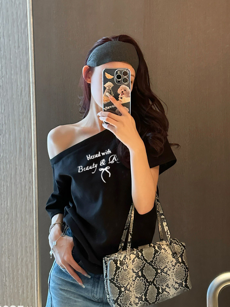 One-Shoulder Off-Shoulder Short-Sleeved Women's T-Shirt, New Summer Style, American-Style Simple Letter Design, Fashionable and Versatile Top