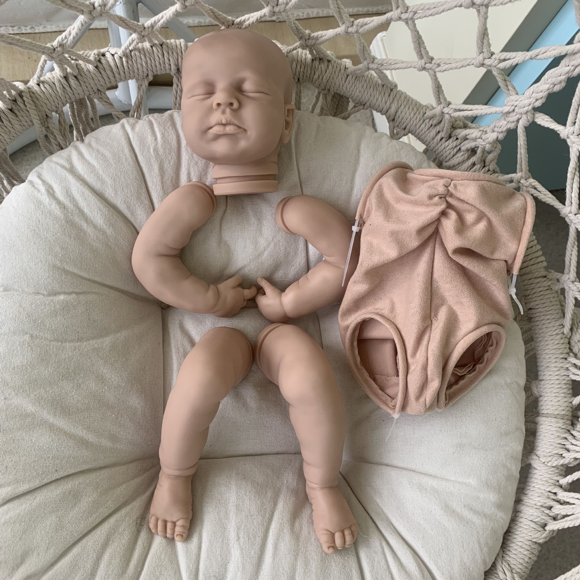 doll kit+body