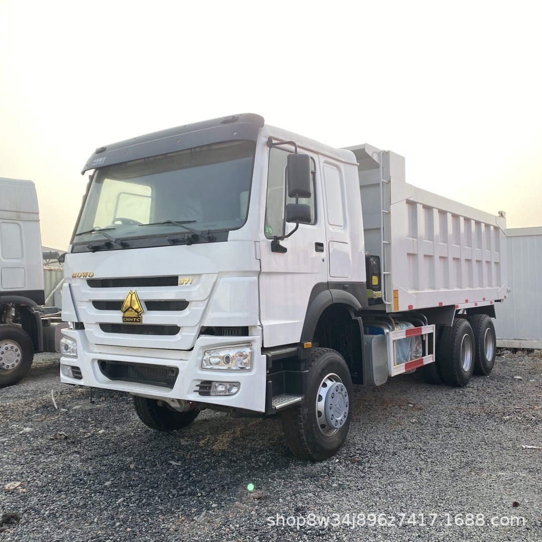 Cross-Border Sinotruk Howo Dump Truck with Eight Rear Wheels, Euro 3, 371 Horsepower, for Transporting Gravel and Soil, Self-Unloading Engineering Truck