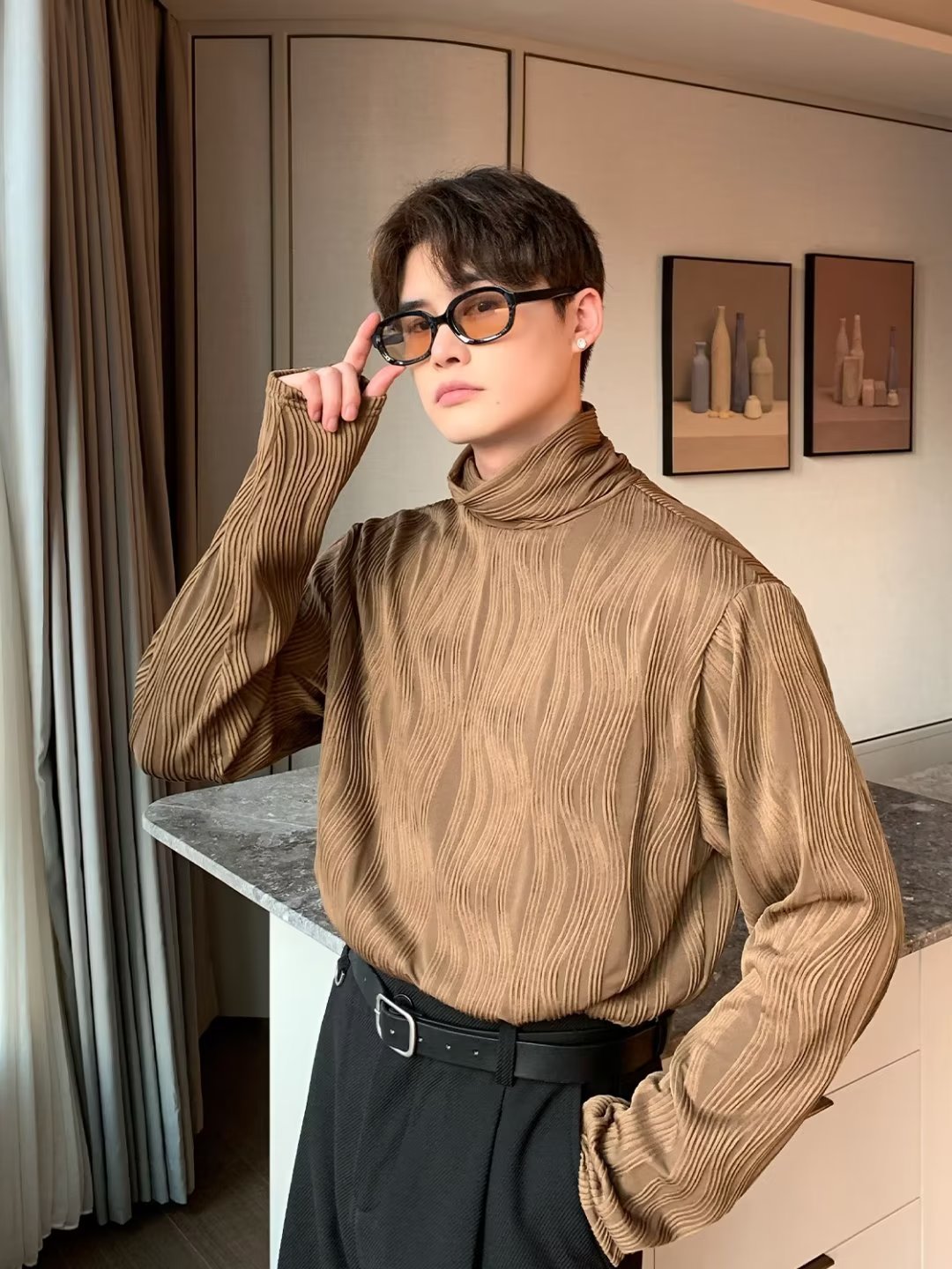 고급 줄무늬 긴팔 티셔츠 남성용 터틀넥베이스 셔츠 편안한 느슨한 흰색 내부 티셔츠