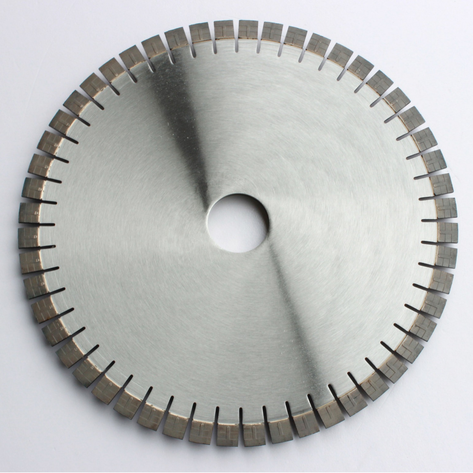 华钻金刚石锯片现货超短齿锋利型不掉齿进刀快 大切深