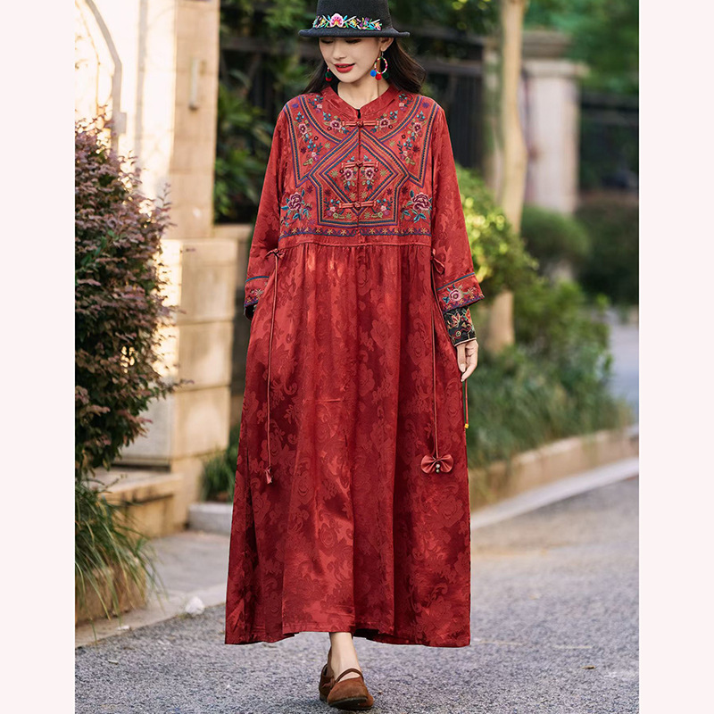2026 Autumn New Vintage Stand Collar Pullover Ethnic Style Embroidered Satin Jacquard Mid-Length Three-Quarter Sleeve Dress 2026 Autumn New Vintage Stand Collar Pullover Ethnic Style Embroidered Satin Jacquard Mid-Length Three-Quarter Sleeve Dress
