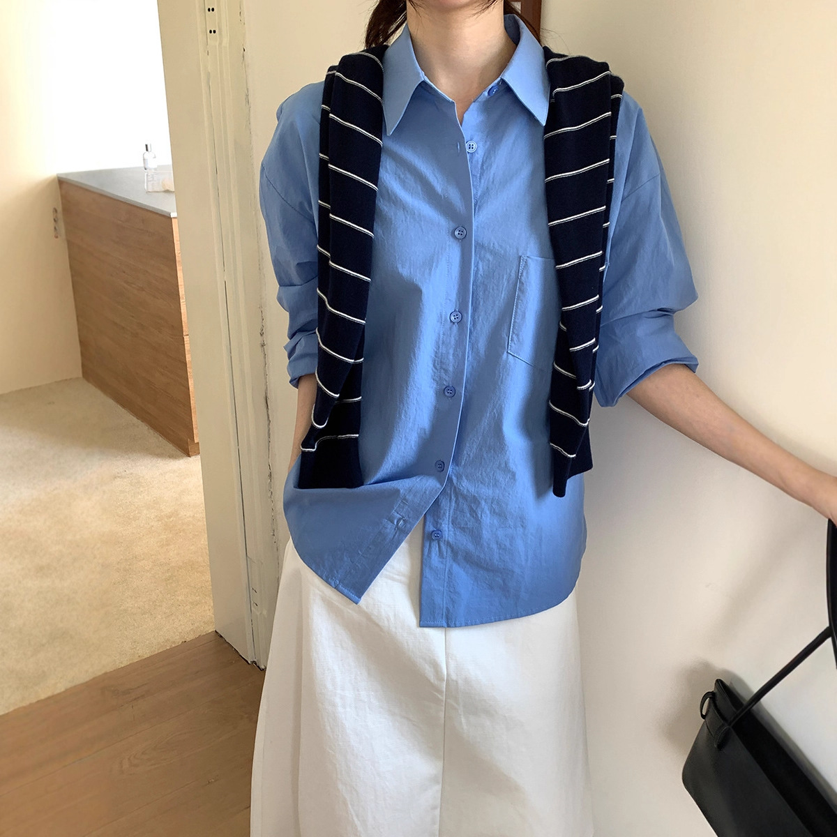 蓝色长袖衬衫女秋季薇颂服饰2025新款韩版慵懒宽松简约衬衣上衣