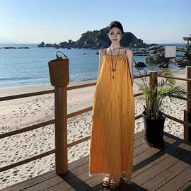 黄色流苏刺绣吊带连衣裙女超好看度假气质长裙绝美西双版纳沙滩裙