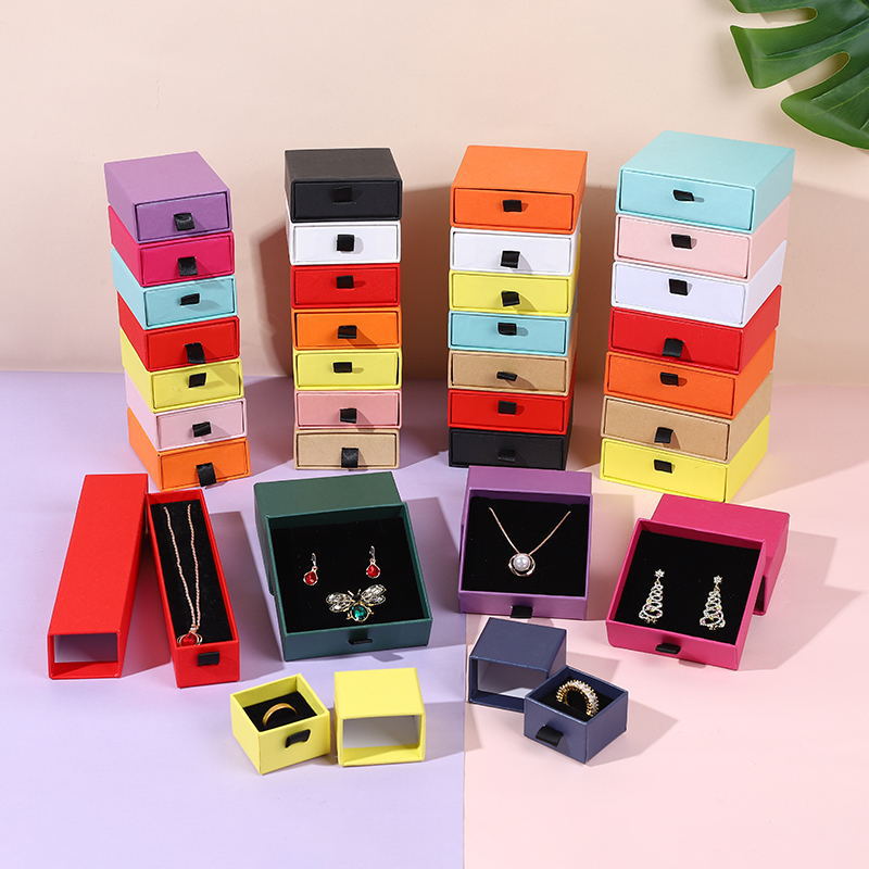 Caja de joyería tipo cajón personalizable con espacio para anillos, pulseras, pendientes y collares