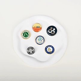 金属工艺品;奖牌;奖状、证书