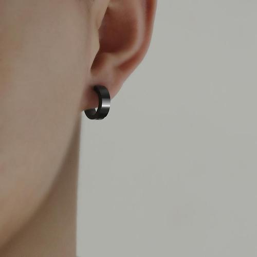 Non-pierced ear clips for men, high-end, trendy and personalized men's earrings, single punch-free black earrings, hoop earrings