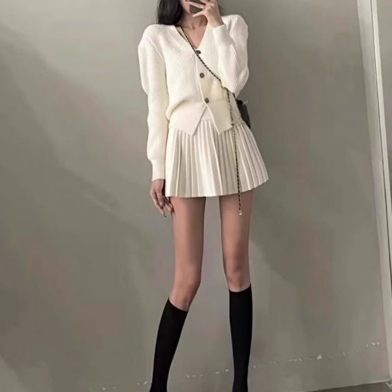 KANING 긴팔 브이넥 니트 가디건 플리츠 스커트 투피스 세트 2024 가을 신작 패션 니트 슈트