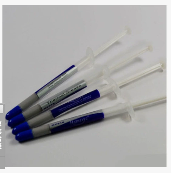 Серая термопаста с серебром для охлаждения чипов процессора и видеокарты.