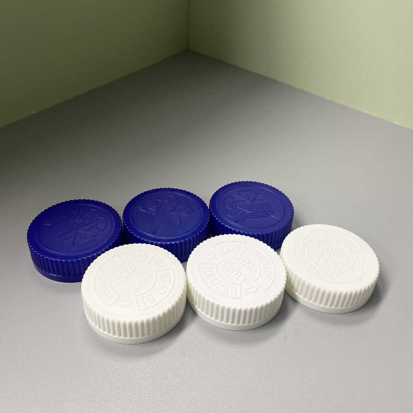 厂家直供53牙医用消毒洗手液瓶压旋盖 防儿童开启密封盖免费样品