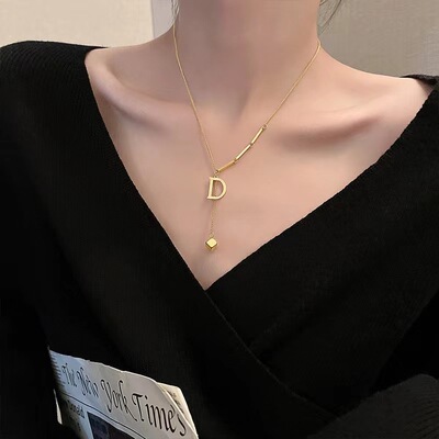 时尚D字母流苏钛钢项链女轻奢小众设计感锁骨链不掉色百搭饰品吊|ru