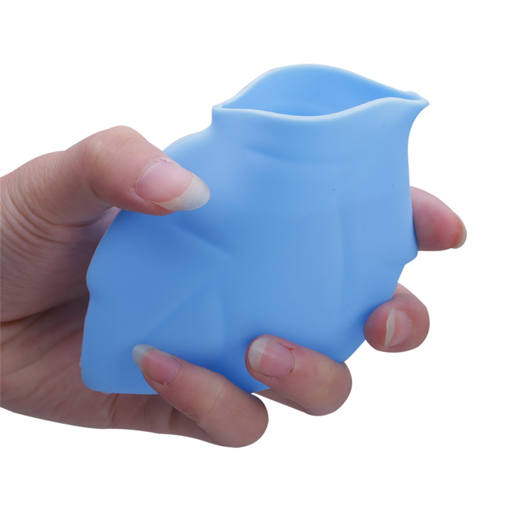 日常用品硅胶枫叶漱口杯户外便携带挂孔硅胶水杯硅胶产品厂家批发