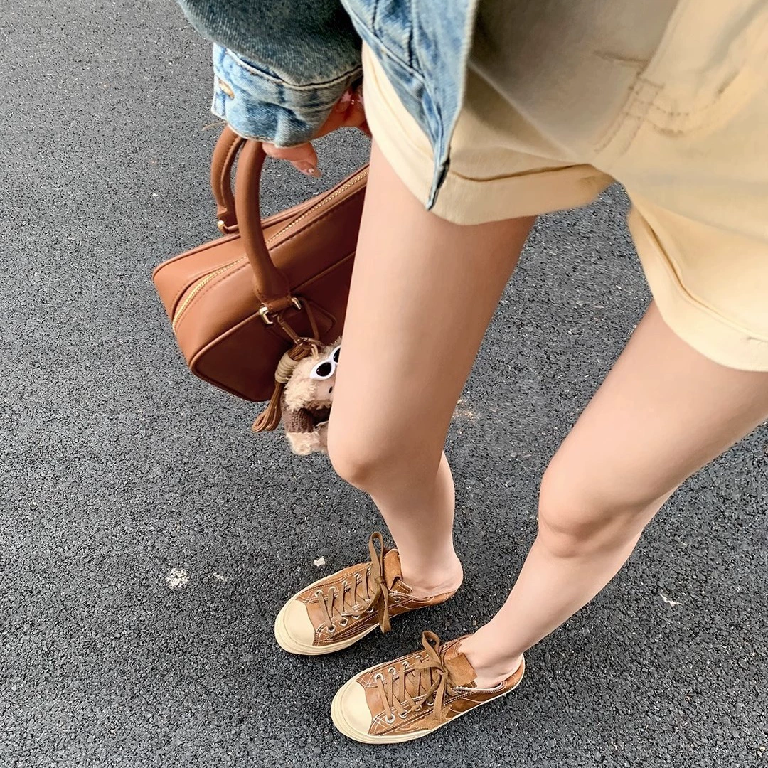 Leather footwear, sports shoes, sneakers, genuine leather