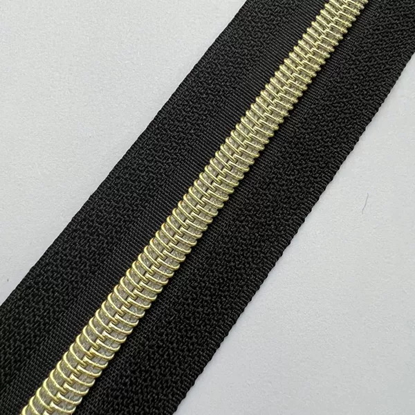 Black cloth-light gold teeth-transparent thread*5# (no hair when cut loosely)