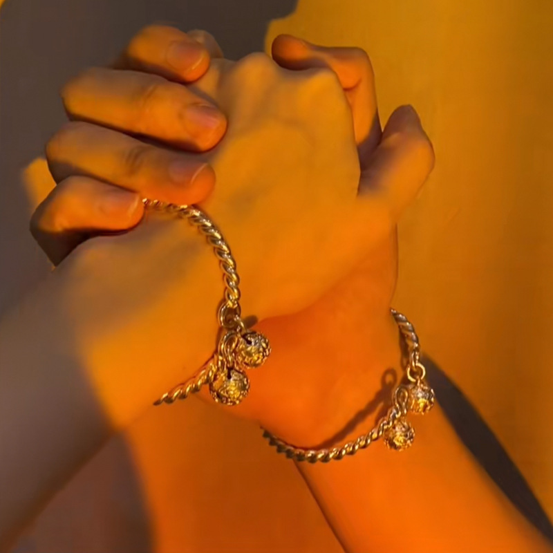 2024 nuevo chino Jingdang novias pareja Palacio campana pulsera regalo eronly Bell un paso anillo pulsera para las mujeres