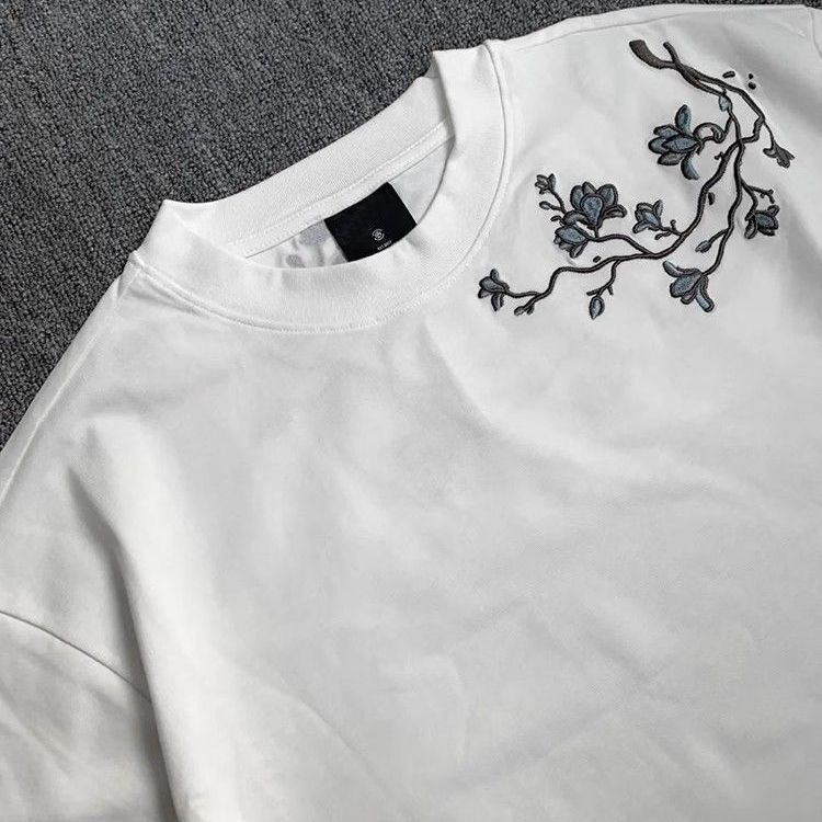 【Soro New Fabric Multi-Dimensional Embroidery Short Sleeve】Summer Versatile Shoulder Floral Embroidery T-Shirt for Men and Women