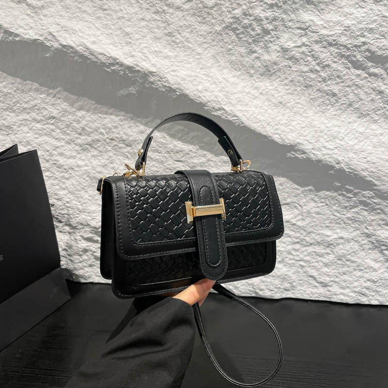 Tejido color sólido 2025 simple combinación de colores moda compras casual retro calle mensajero bolso cuadrado pequeño de un solo hombro