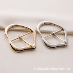 金属異形日字バックル合金ベルトバックル女性服アクセサリー金属バッグアクセサリー衣角結びボタン