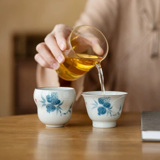 手绘石榴茶杯釉下彩青花陶瓷主人杯釉下彩品茗功夫茶具