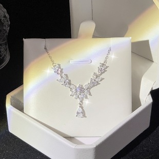 Little Red Book with Super Fairy Wheat Ear Necklace Women's 2025 Explosion Water Drop Zircon Pendant High-grade Clavicle Chain