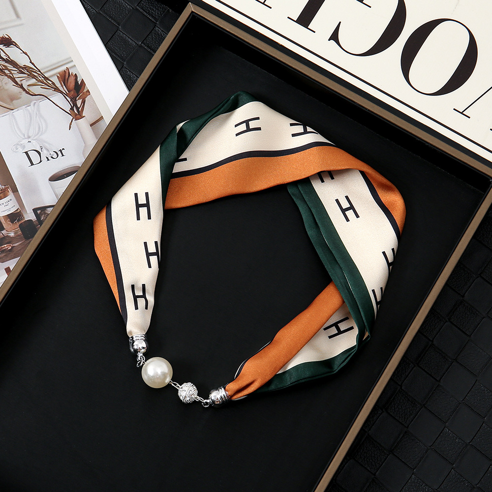 Pañuelo de seda con hebilla magnética de diamantes con incrustaciones de perlas collar mujer retro todo fósforo moda bufanda fina hebilla autocebante babero al por mayor