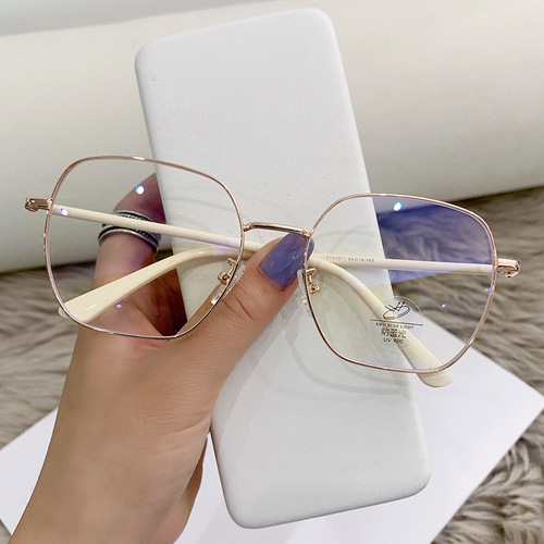New anti-blue light glasses, brown for myopic men and women, plain face, small face, can be equipped with large square glasses frame